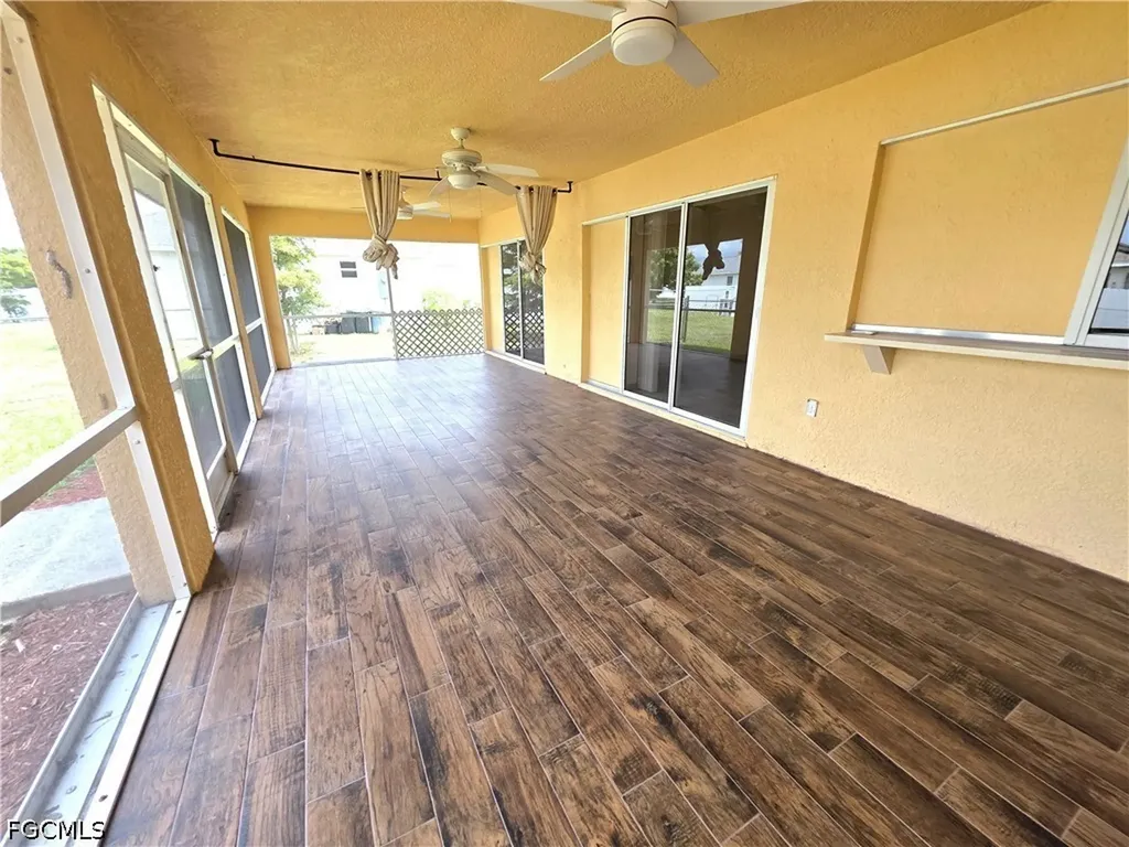 4614 SW 9th Place Cape Coral FL 33914