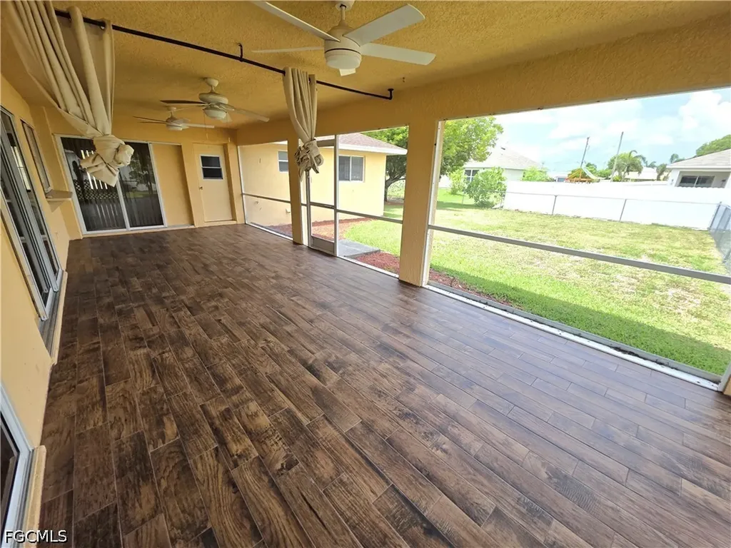 4614 SW 9th Place Cape Coral FL 33914