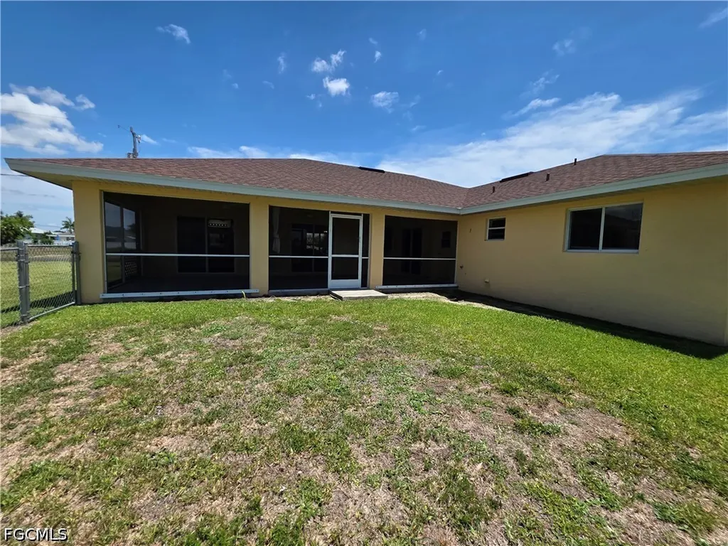 4614 SW 9th Place Cape Coral FL 33914