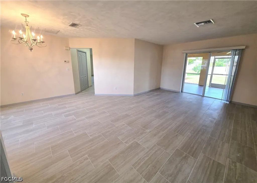 4614 SW 9th Place Cape Coral FL 33914