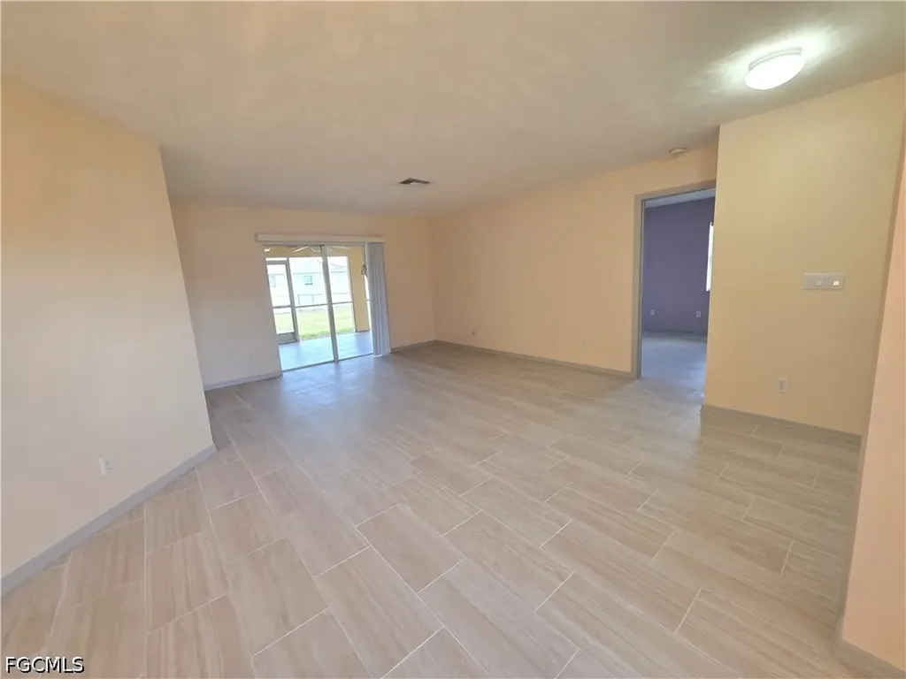 4614 SW 9th Place Cape Coral FL 33914