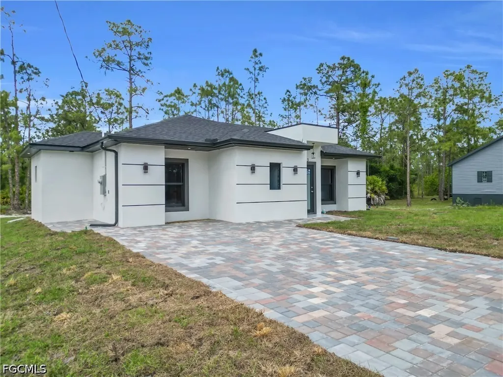 1503 E 15th Street Lehigh Acres FL 33972