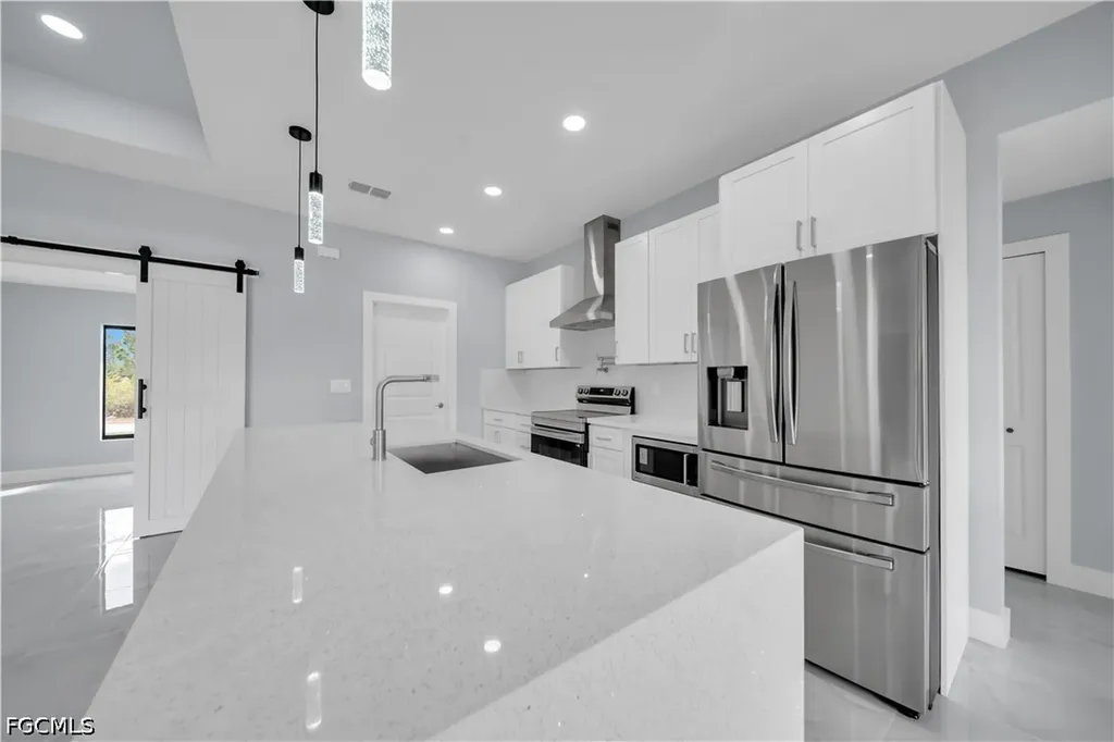 2806 Vera Avenue S Lehigh Acres FL 33976