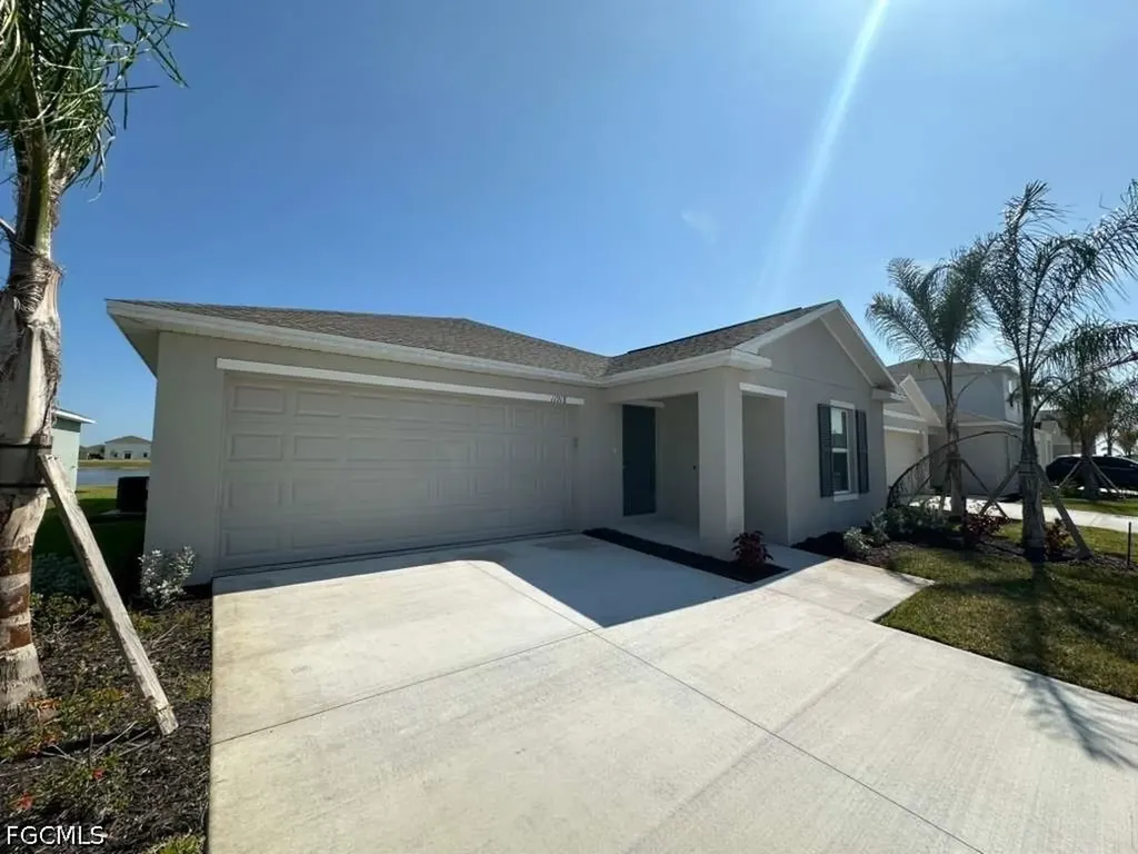 11918 Savanna Lakes Boulevard Lehigh Acres FL 33974