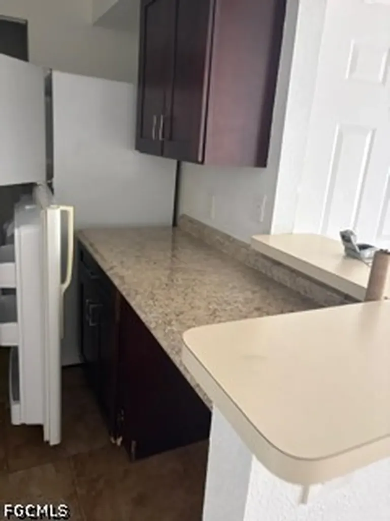 2855 Winkler Avenue Fort Myers FL 33916