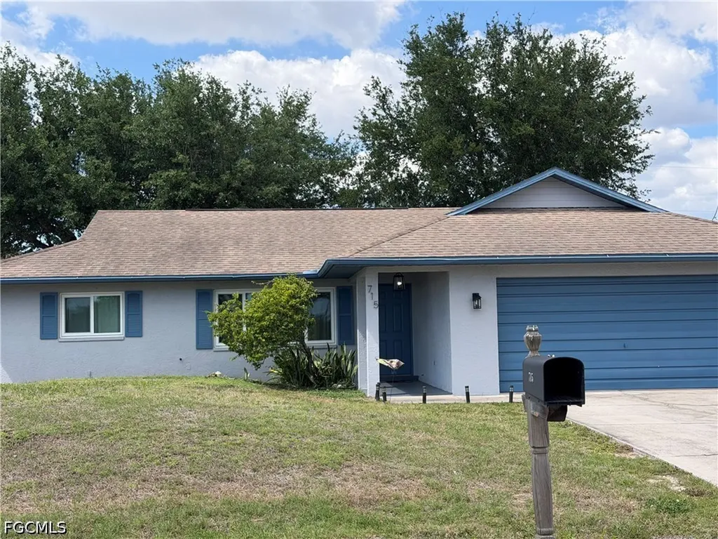 715 SW 13th Terrace Cape Coral FL 33991