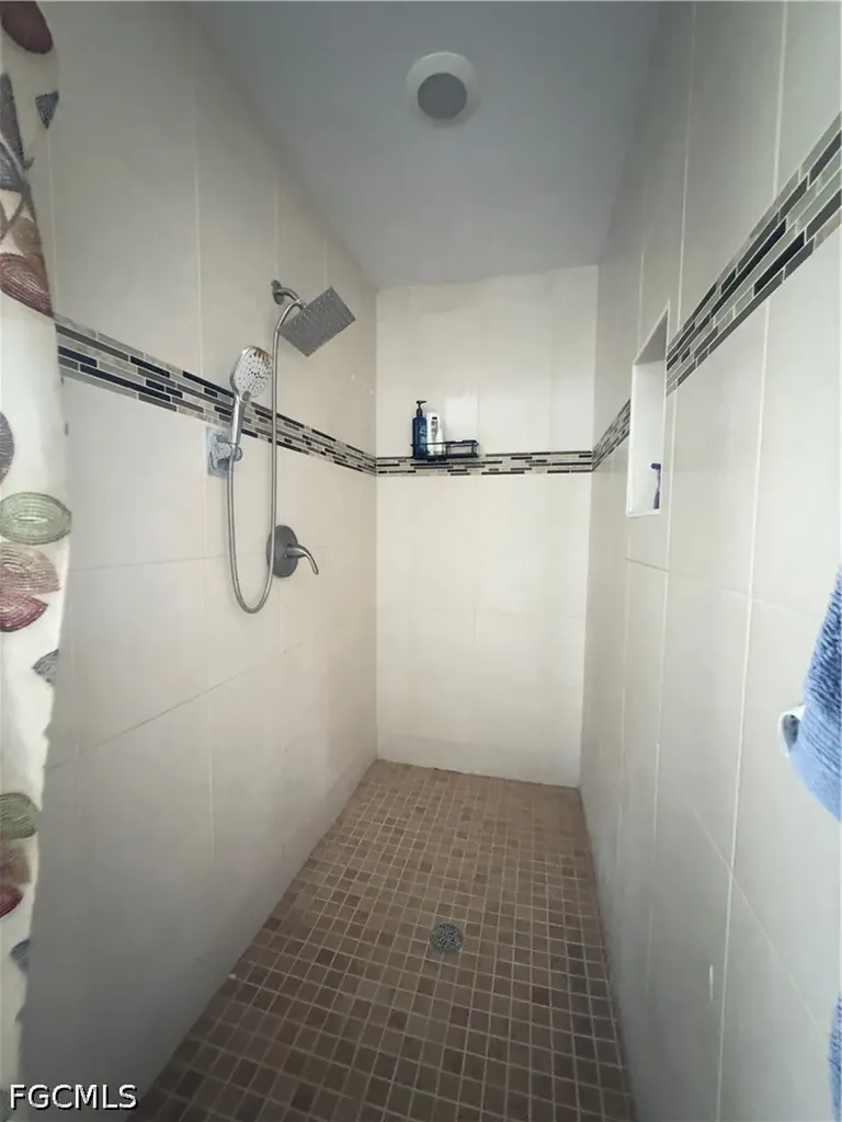 21 SW 24th Place Cape Coral FL 33991