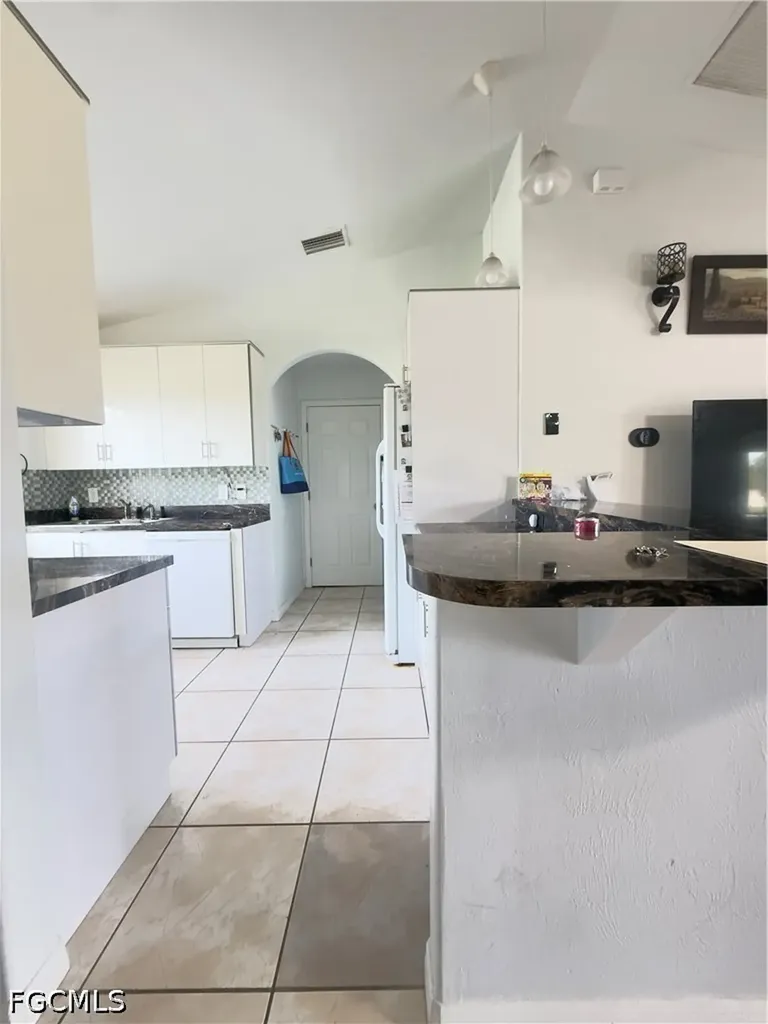 21 SW 24th Place Cape Coral FL 33991