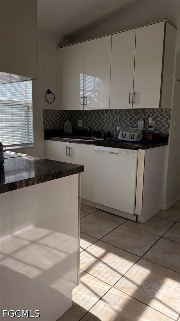 21 SW 24th Place Cape Coral FL 33991