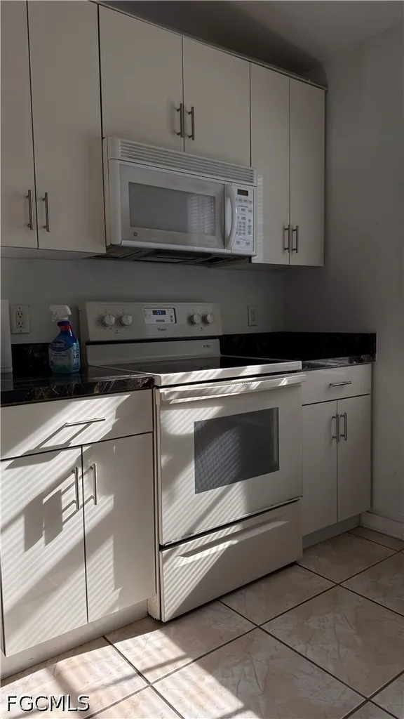 21 SW 24th Place Cape Coral FL 33991
