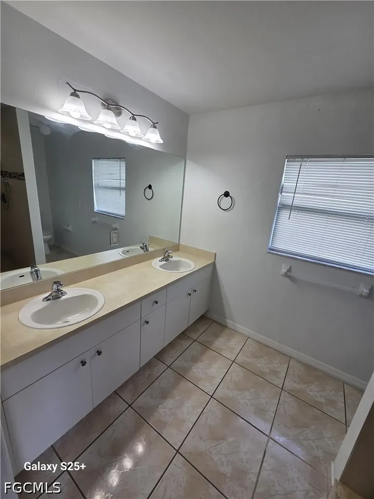21 SW 24th Place Cape Coral FL 33991