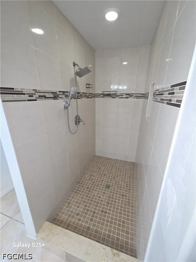 21 SW 24th Place Cape Coral FL 33991