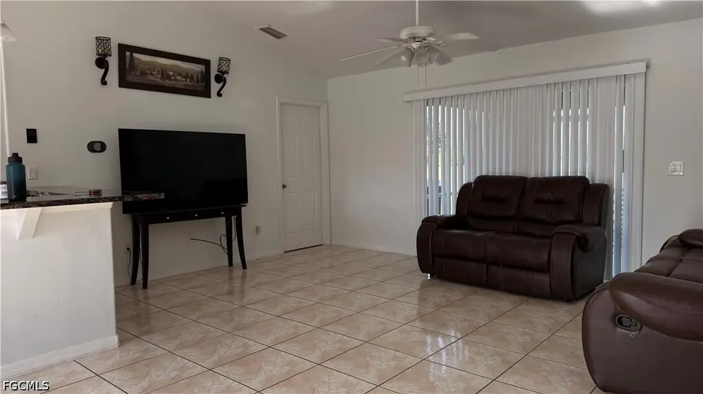21 SW 24th Place Cape Coral FL 33991