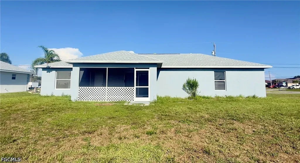 21 SW 24th Place Cape Coral FL 33991