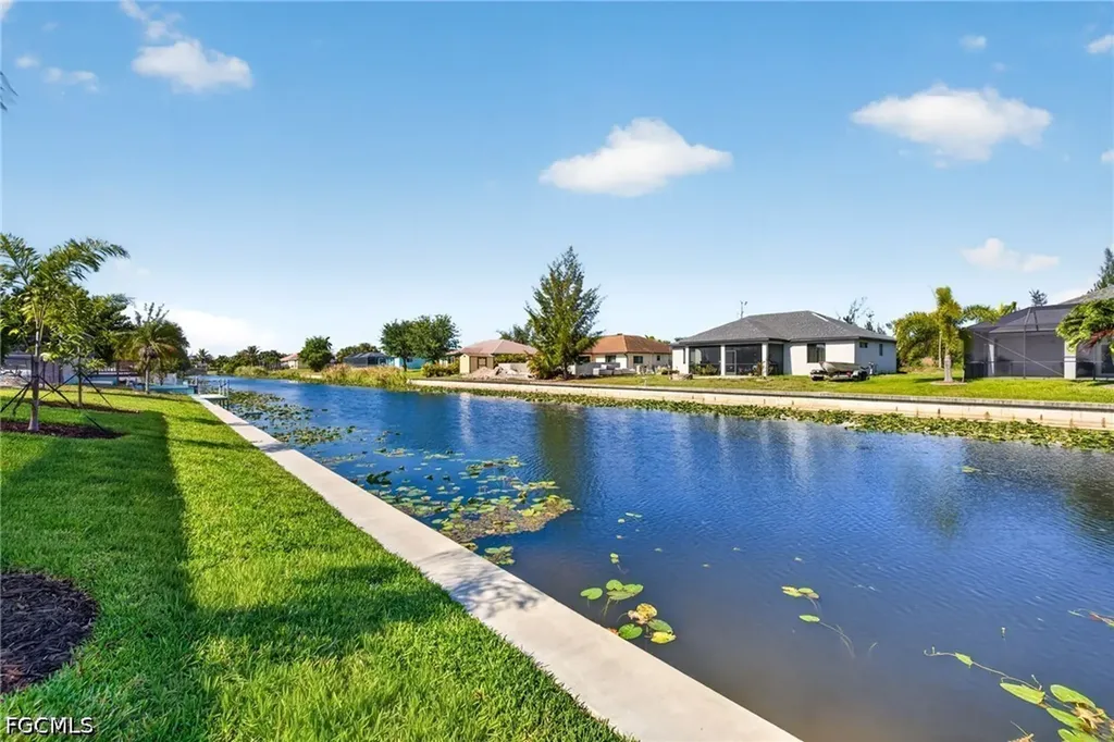 1030 SW 15th Avenue Cape Coral FL 33991