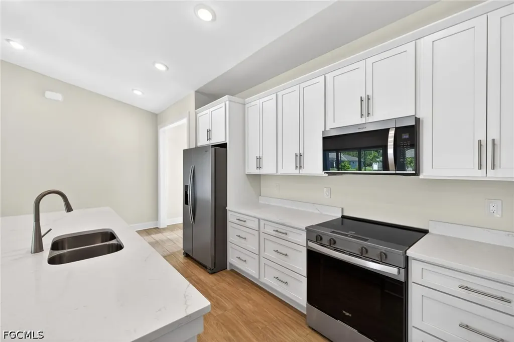 1030 SW 15th Avenue Cape Coral FL 33991