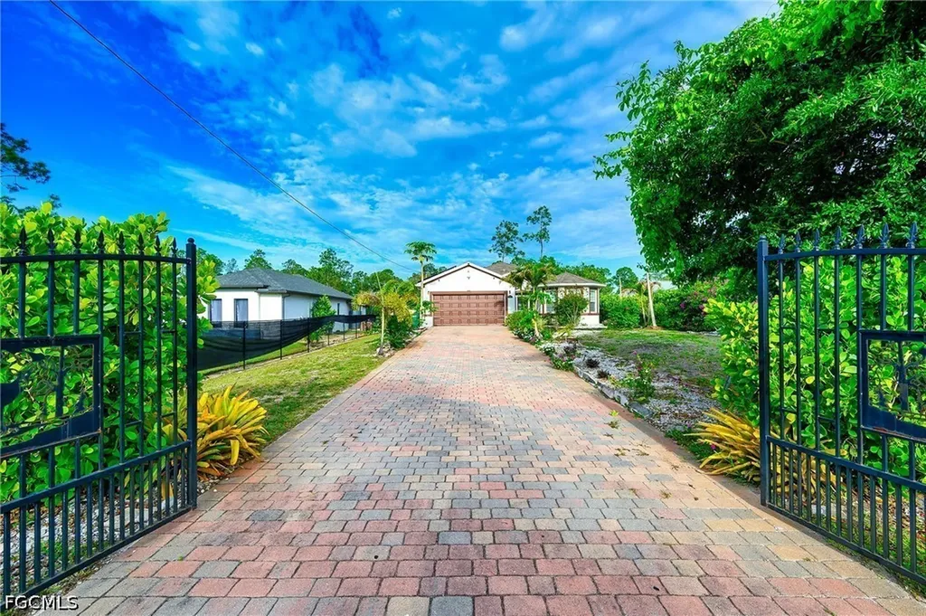 4457 12th Street NE Naples FL 34120