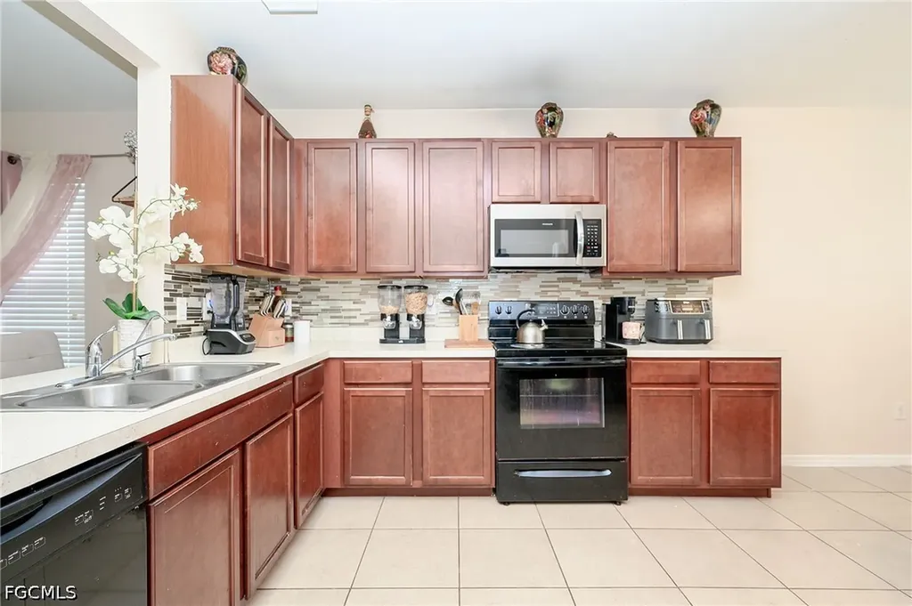 4457 12th Street NE Naples FL 34120