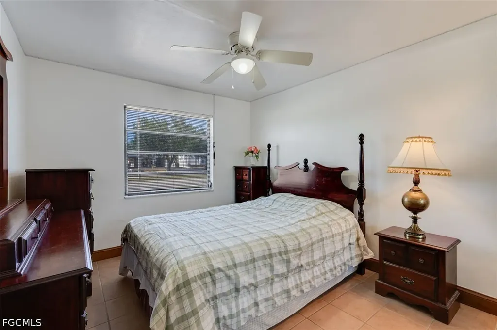 1522 Shelby Parkway Cape Coral FL 33904