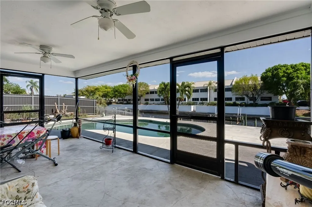 1522 Shelby Parkway Cape Coral FL 33904