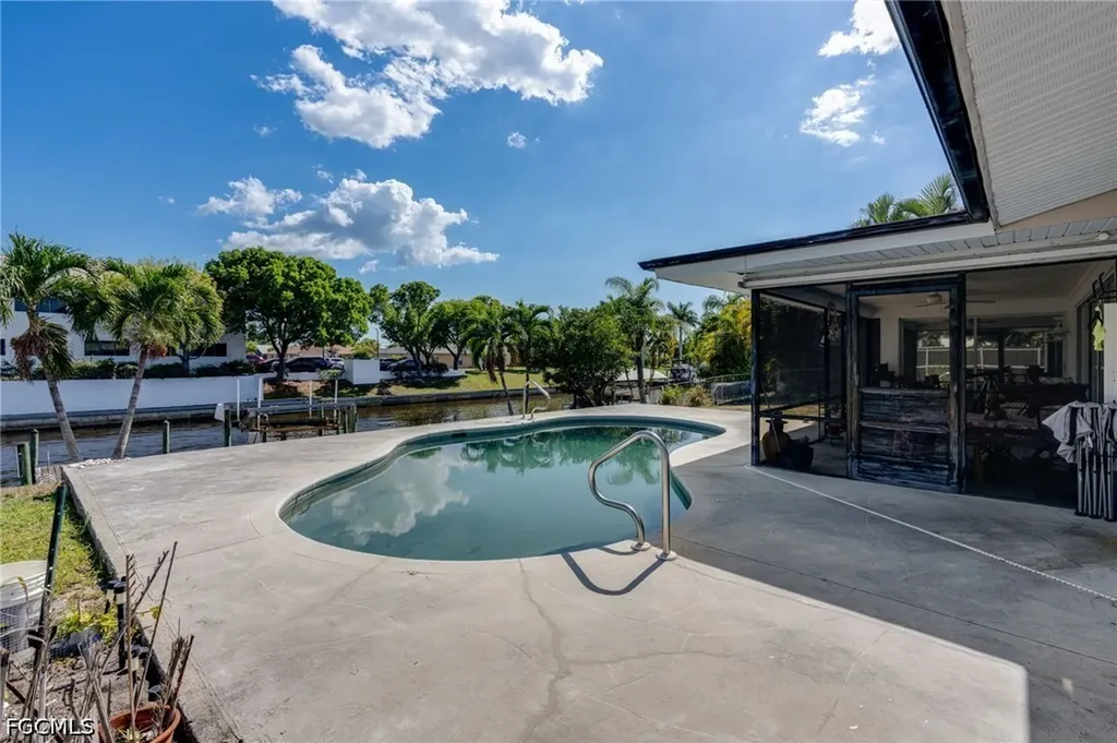 1522 Shelby Parkway Cape Coral FL 33904