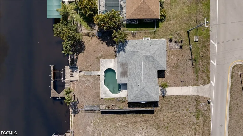 1522 Shelby Parkway Cape Coral FL 33904