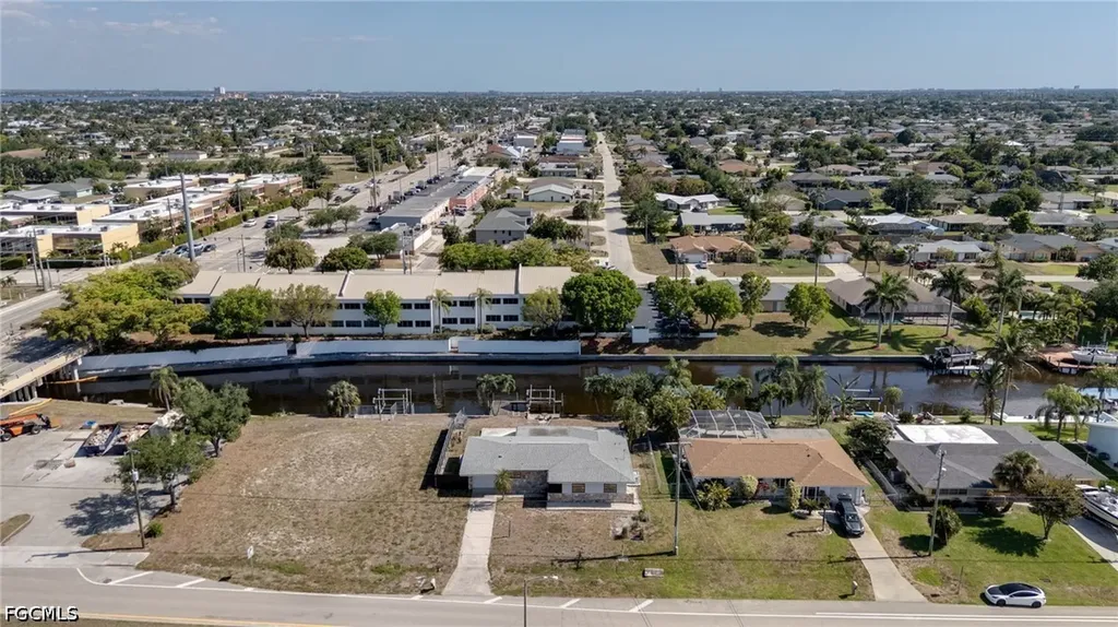 1522 Shelby Parkway Cape Coral FL 33904