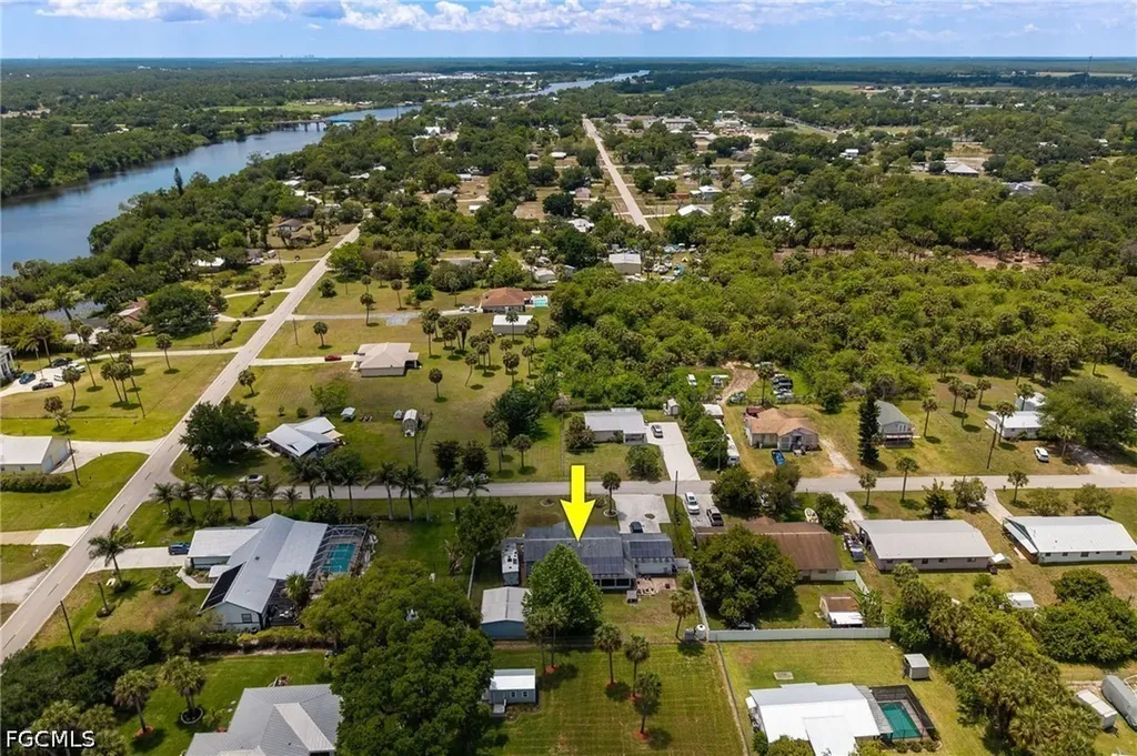 17290 Rewis Road Alva FL 33920