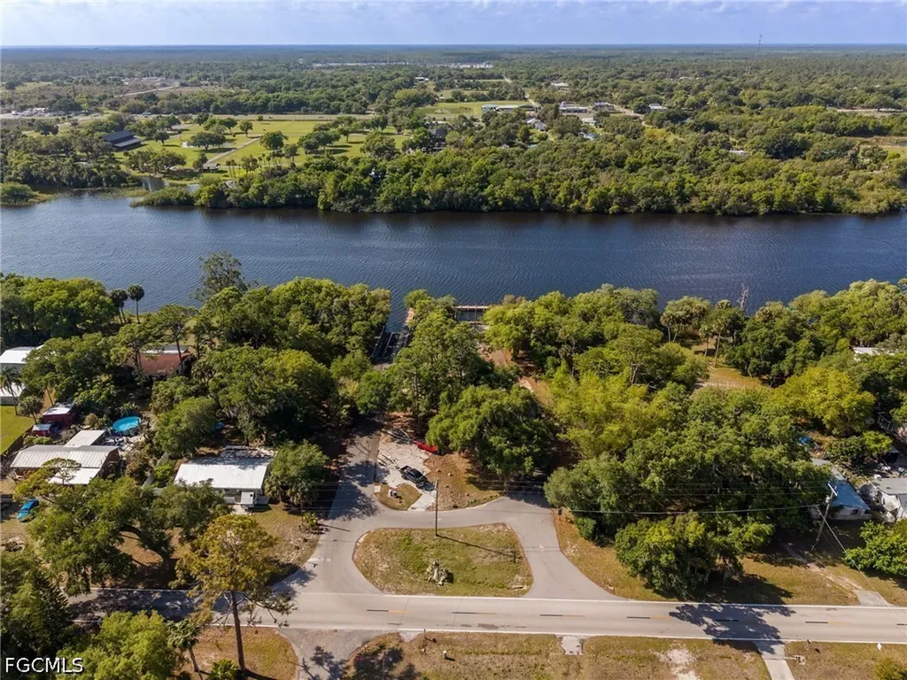 17290 Rewis Road Alva FL 33920