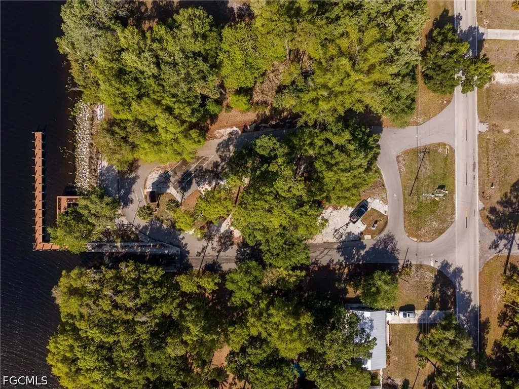 17290 Rewis Road Alva FL 33920