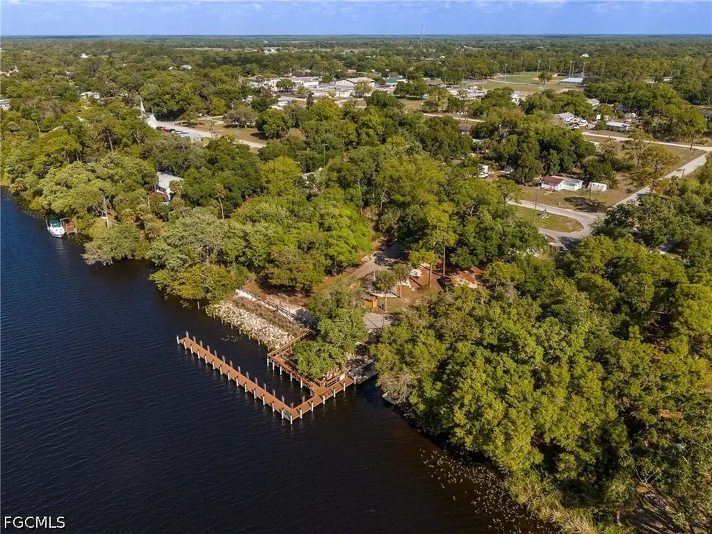 17290 Rewis Road Alva FL 33920
