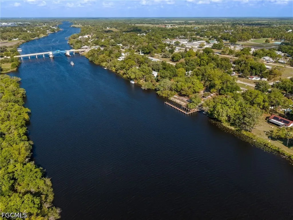 17290 Rewis Road Alva FL 33920