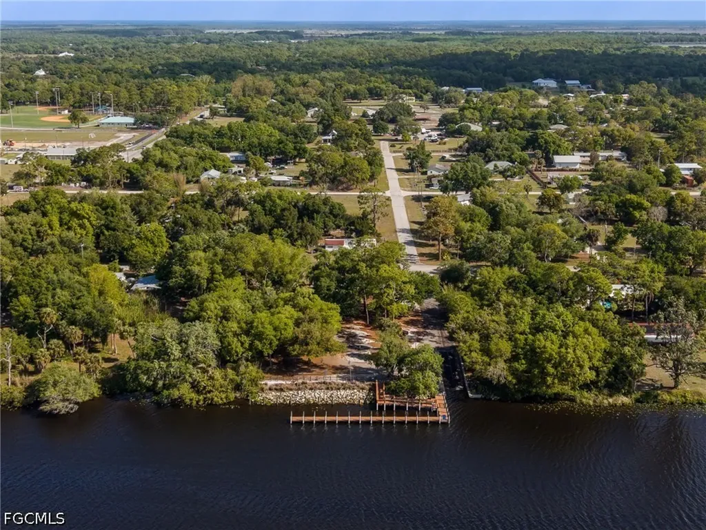 17290 Rewis Road Alva FL 33920