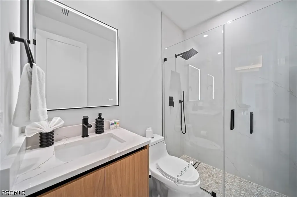 203 SE 11th Terrace Cape Coral FL 33990