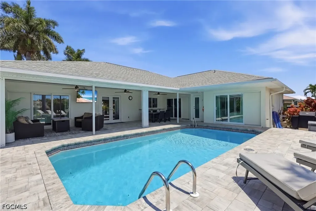 5218 Stratford Court Cape Coral FL 33904