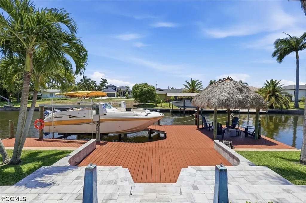 5218 Stratford Court Cape Coral FL 33904