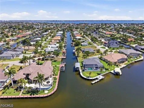 5218 Stratford Court Cape Coral FL 33904