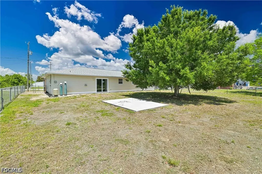 3313 14th Street SW Lehigh Acres FL 33976