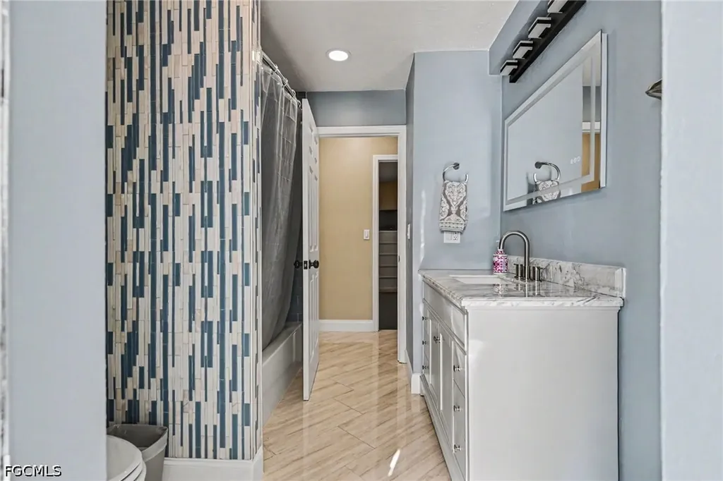 136 SE 5th Street Cape Coral FL 33990