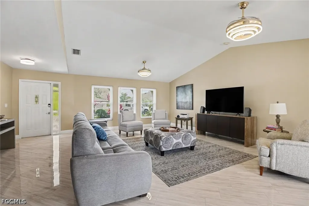 136 SE 5th Street Cape Coral FL 33990