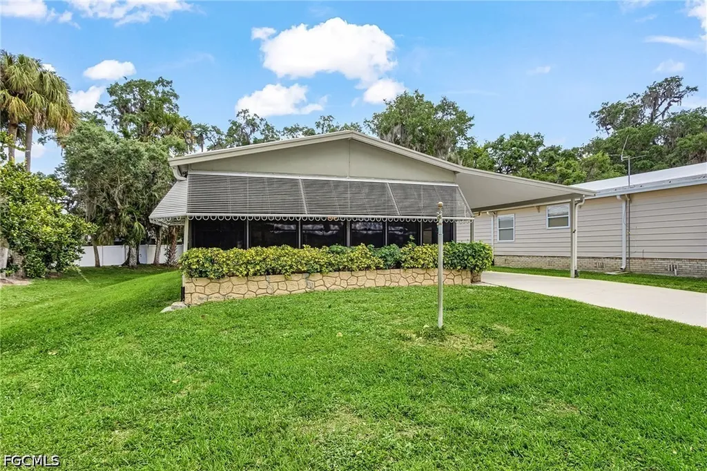 5 Erica Street Alva FL 33920