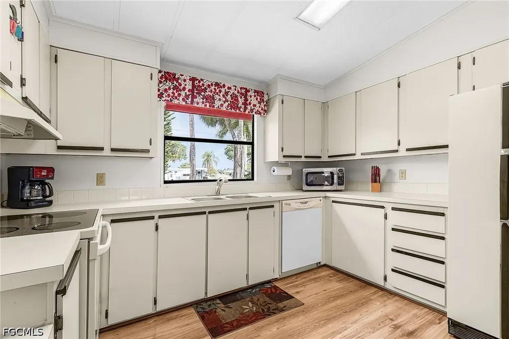 5 Erica Street Alva FL 33920