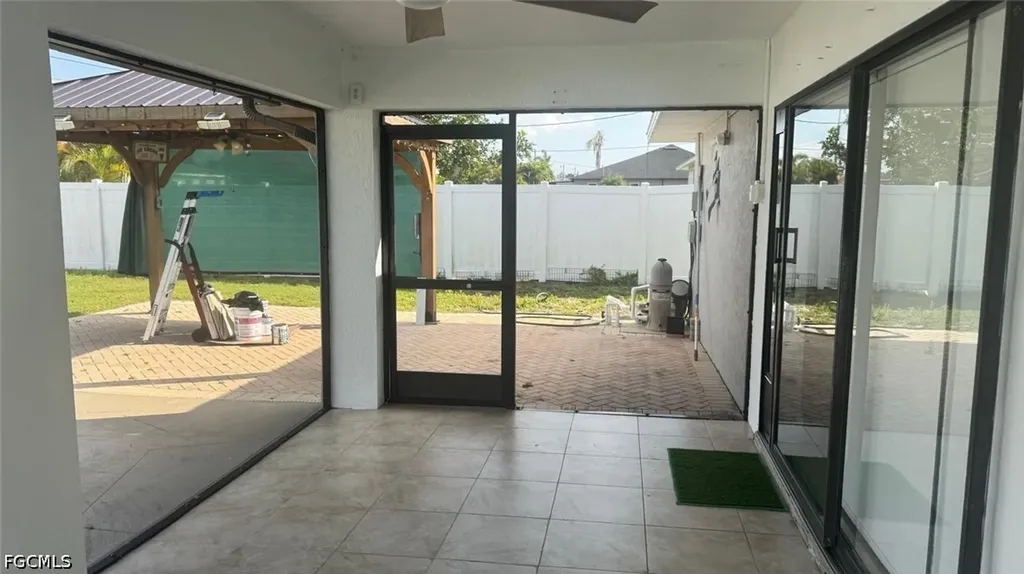 1319 SW 10th Place Cape Coral FL 33991