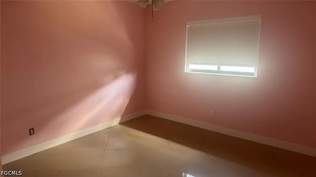 1319 SW 10th Place Cape Coral FL 33991