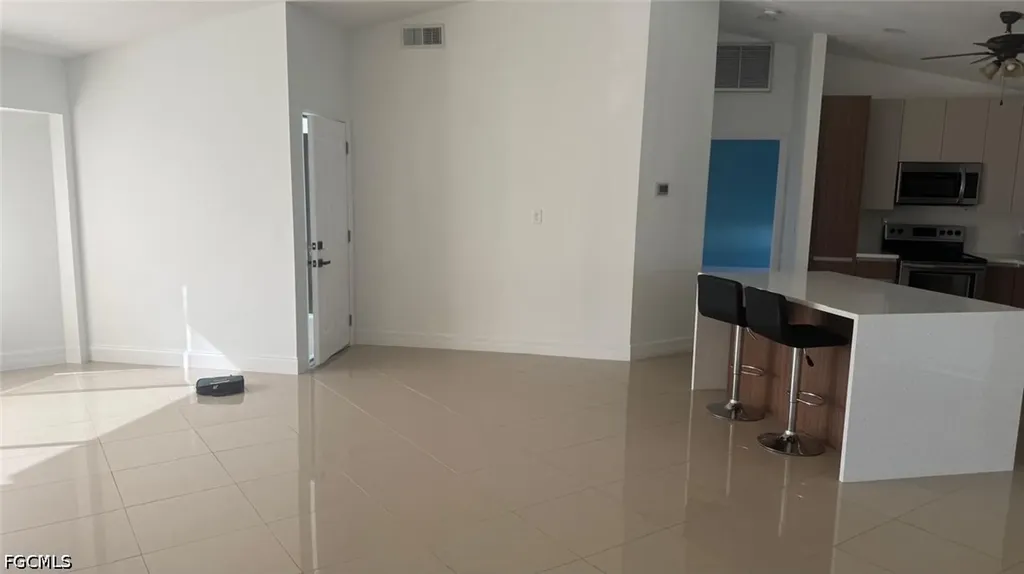 1319 SW 10th Place Cape Coral FL 33991