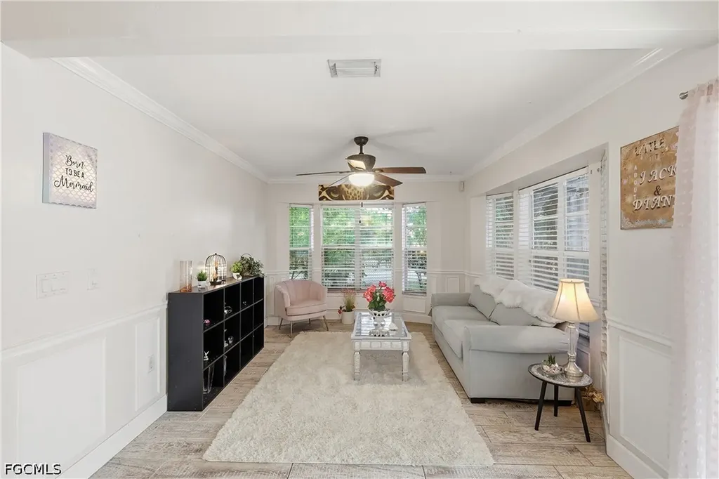 1818 NE 2nd Street Cape Coral FL 33909