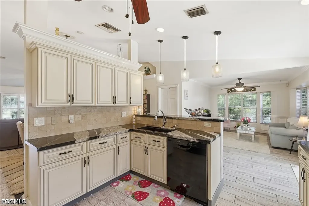 1818 NE 2nd Street Cape Coral FL 33909