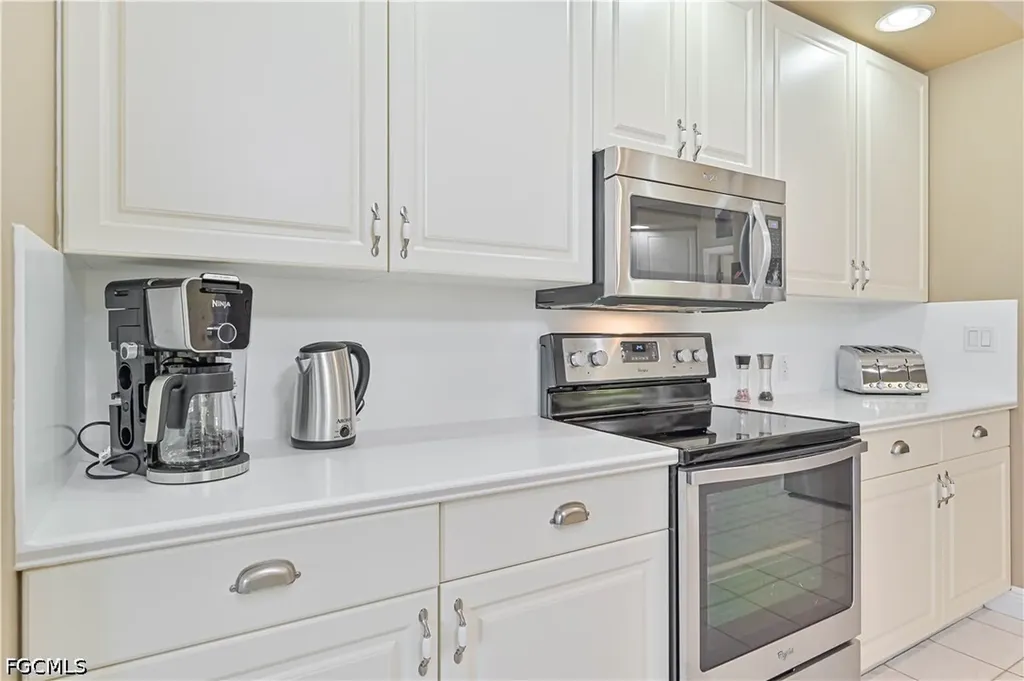 2010 SE 18th Avenue Cape Coral FL 33990