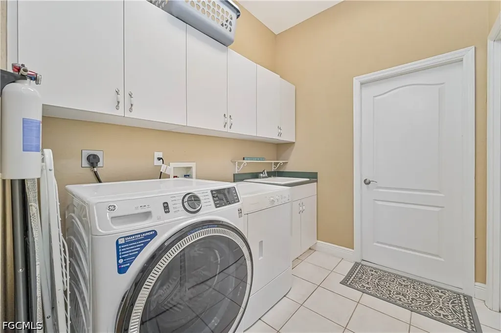 2010 SE 18th Avenue Cape Coral FL 33990