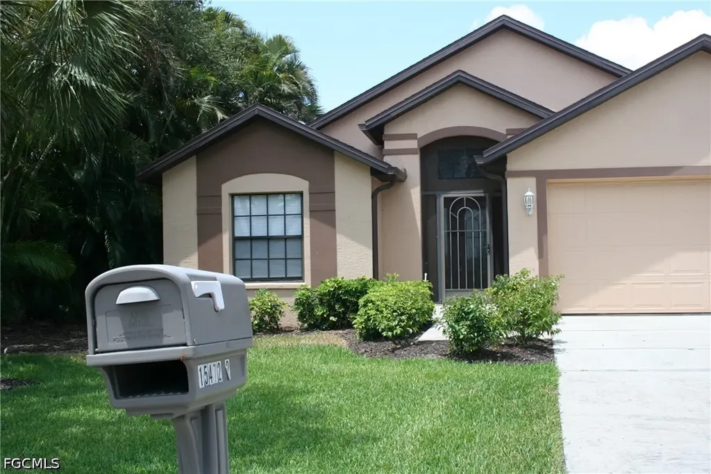 15472 Admiralty Circle North Fort Myers FL 33917